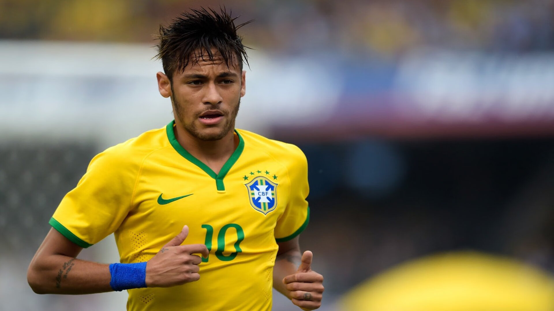 国足关键比赛换人时机成功率分析，国足比赛可以换几个人